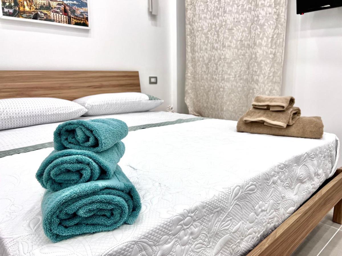 Casa Vacanza Da Zia Susetta Napoli Eksteriør bilde